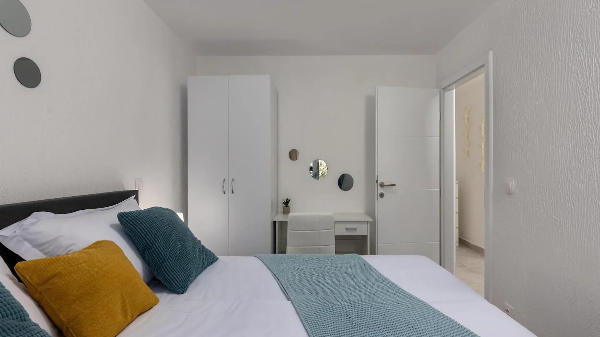 Adorable Home With Balcony And Swimming Pool Crikvenica 0*,
