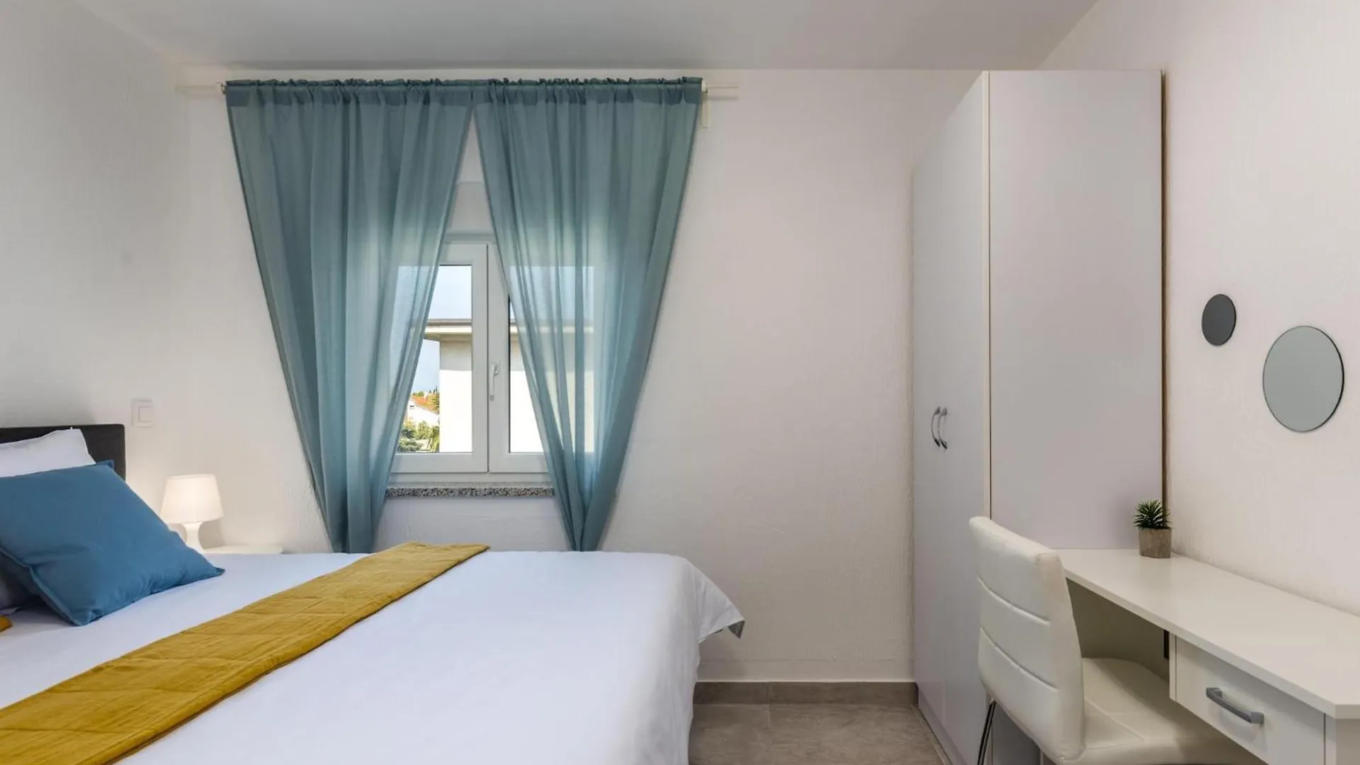 Apartment Adorable Home With Balcony And Swimming Pool Crikvenica